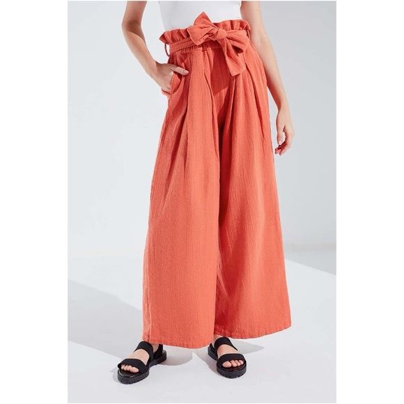 Urban Outfitters // Bennie Paperbag Wide Leg🌛 - Picture 3 of 11